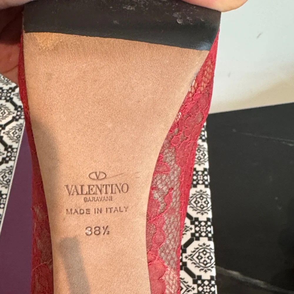 EUC Authentic Valentino Red Lace Bow Peep-Toe Stilettos - Picture 4 of 7